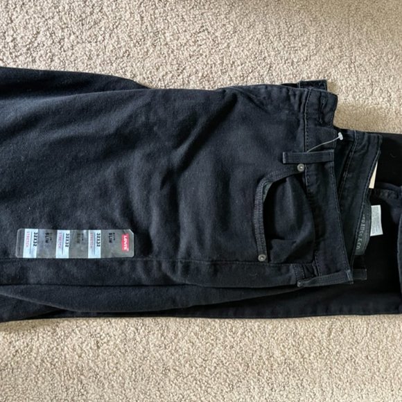 Levi's Other - Levis 511 Slim Black Jeans (size 32/32)